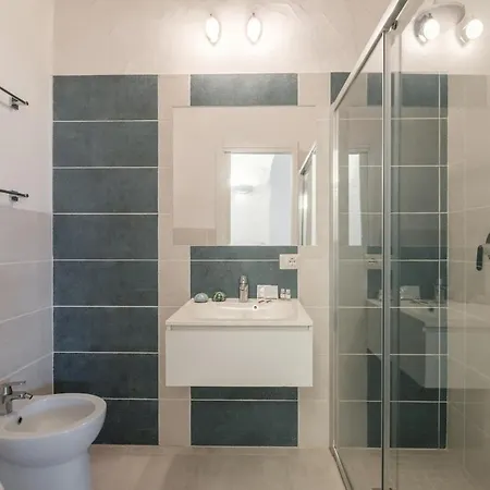Discesa A Mare - Lussuosa A 180 Sul Mare *