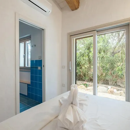 Villa Discesa A Mare - Lussuosa A 180 Sul Mare Villaggio Piras